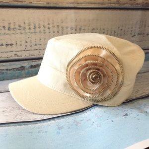 Hat Flower Zipper Detail 🛍2 for $10🛍